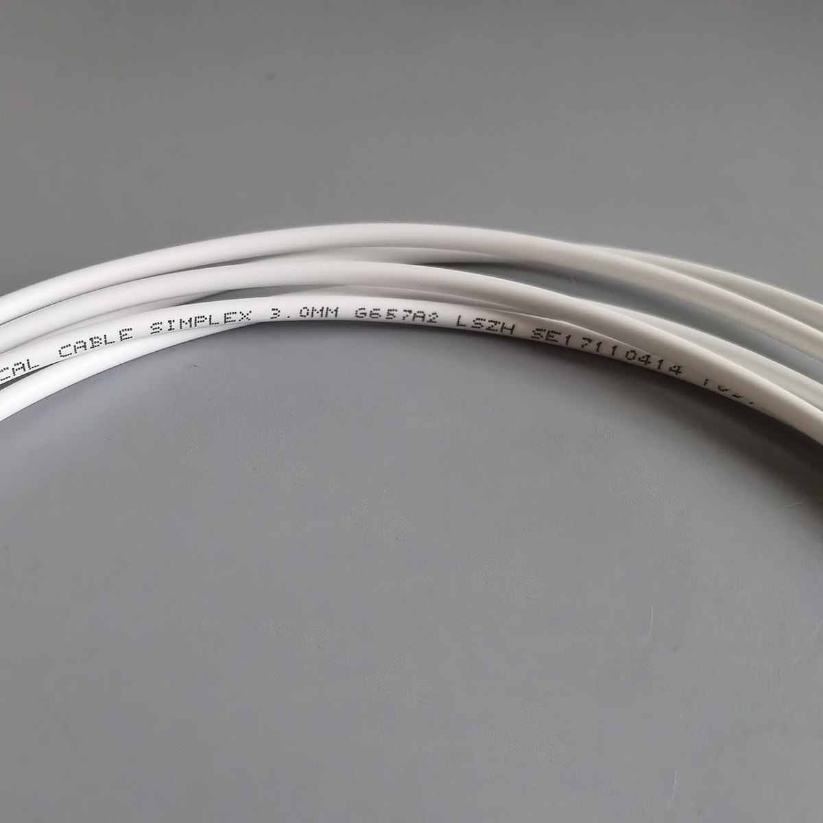 FTTH Fiber Optic Cable SC APC to SC UPC 2M G657A2 Single Mode Simplex 3.0mm Indoor Patch Cord Ready FTTH Fiber Optic Cable SC APC to SC UPC 2M G657A2 Single Mode Simplex 3.0mm Indoor Patch Cord Ready