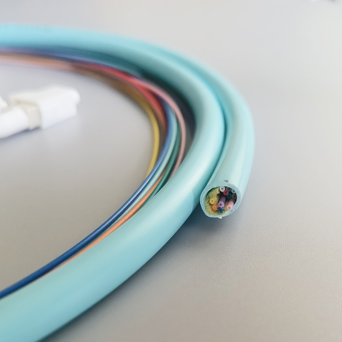 FTTH Fiber Optic Pigtail LC UPC 12 Colors 1.5M 0.9mm OM3 Multimode Indoor High Quality Patch Cord