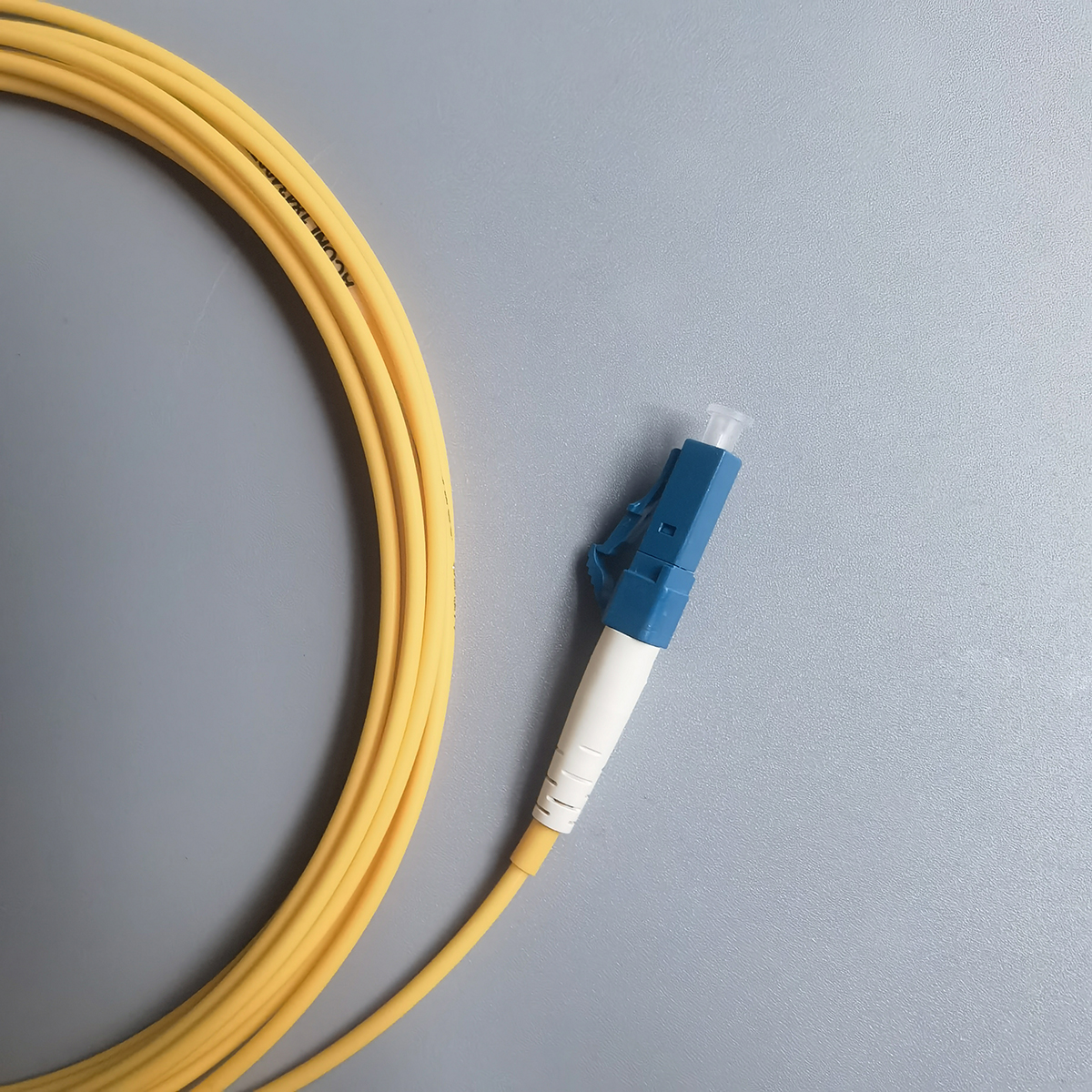 3M FTTH Fiber Optic Cable LC APC to LC UPC 2.0mm Single Mode Indoor Converter FibreOptic Patch Cord 3M FTTH Fiber Optic Cable LC APC to LC UPC 2.0mm Single Mode Indoor Converter FibreOptic Patch Cord