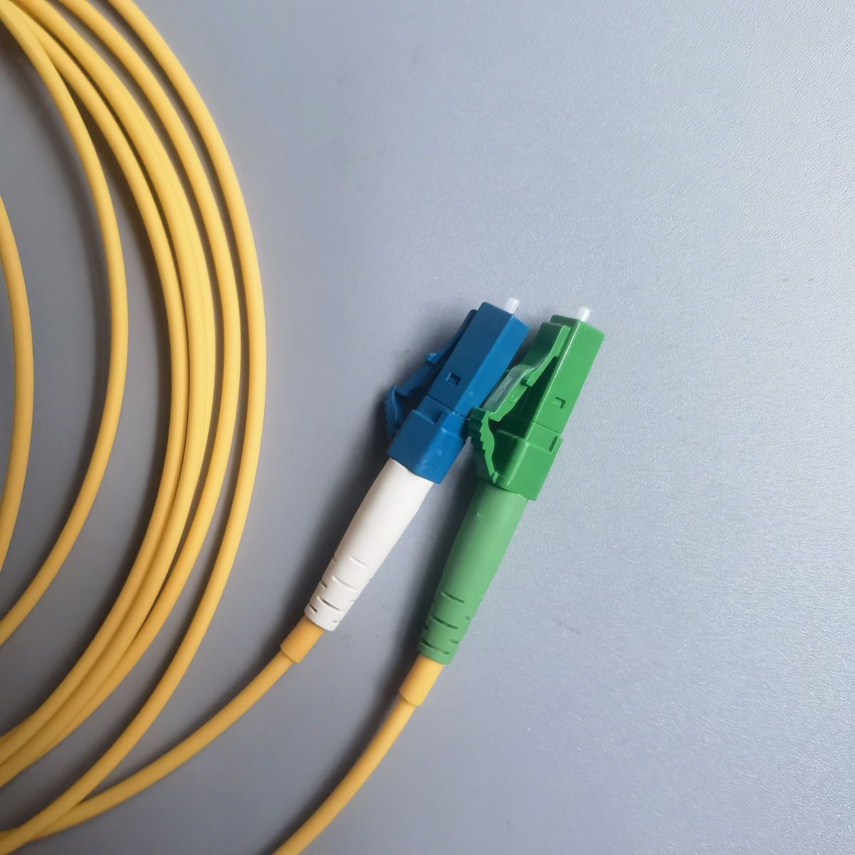 3M FTTH Fiber Optic Cable LC APC to LC UPC 2.0mm Single Mode Indoor Converter FibreOptic Patch Cord 3M FTTH Fiber Optic Cable LC APC to LC UPC 2.0mm Single Mode Indoor Converter FibreOptic Patch Cord