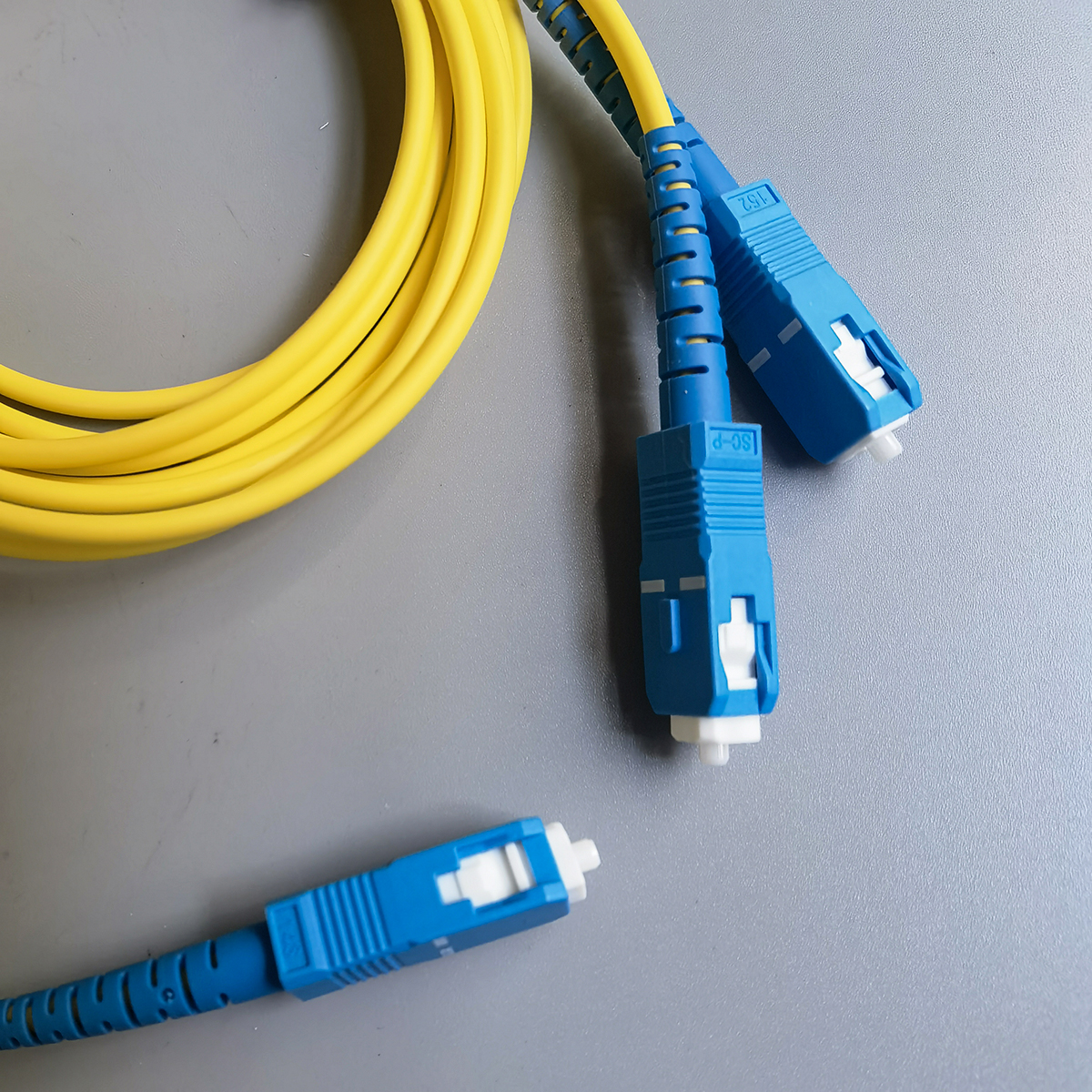TWBC-1x2-1310/1550nm Fiber Splitter 3.0mm L1.0M SC UPC PLC Singlemode Optical Splitter Wholesale TWBC-1x2-1310/1550nm Fiber Splitter 3.0mm L1.0M SC UPC PLC Singlemode Optical Splitter Wholesale