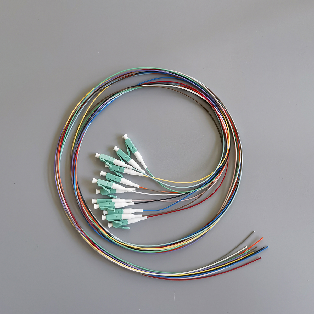 FTTH LC UPC Fiber Optic Pigtail 12 Colors OM3 Multimode 0.9mm 1M FTTR Indoor Patch Cord Tail Fiber