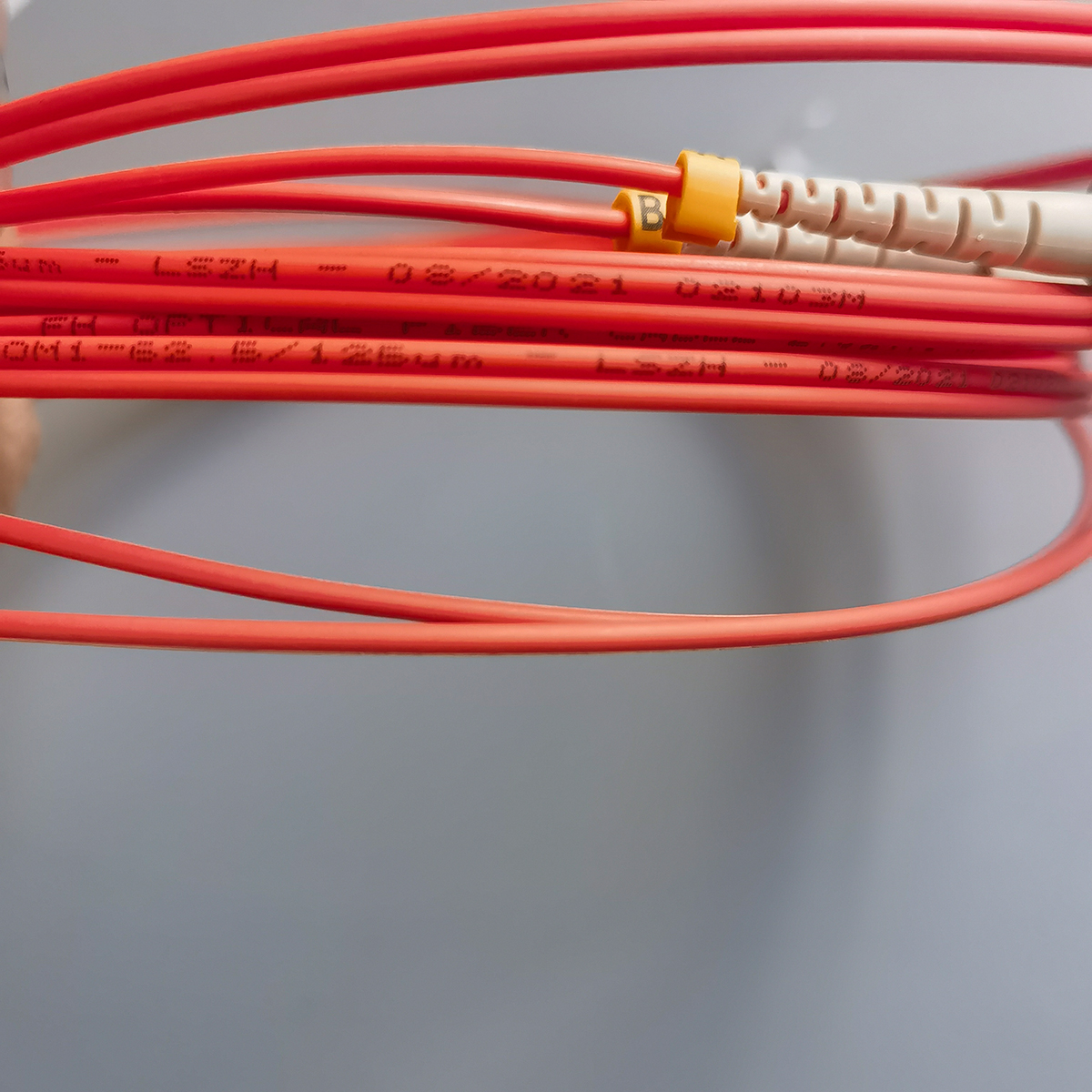 Fiber Optic Cable ST/UPC to SC/UPC 3M OM1 62.5/125μm Multimode Duplex 2.0mm LSZH FTTH Extension Cord Fiber Optic Cable ST/UPC to SC/UPC 3M OM1 62.5/125μm Multimode Duplex 2.0mm LSZH FTTH Extension Cord