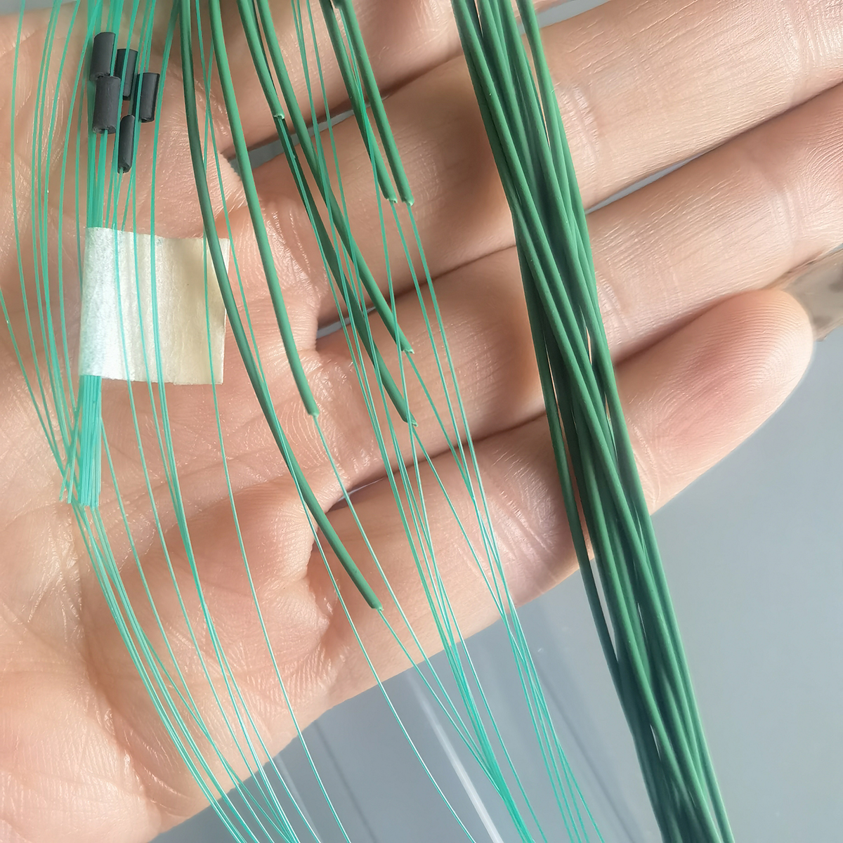FTTH SC/APC Fiber Optic Pigtail 12Pcs Single Mode Indoor 0.9mm 0.9M Optical Fiber Extension Cord