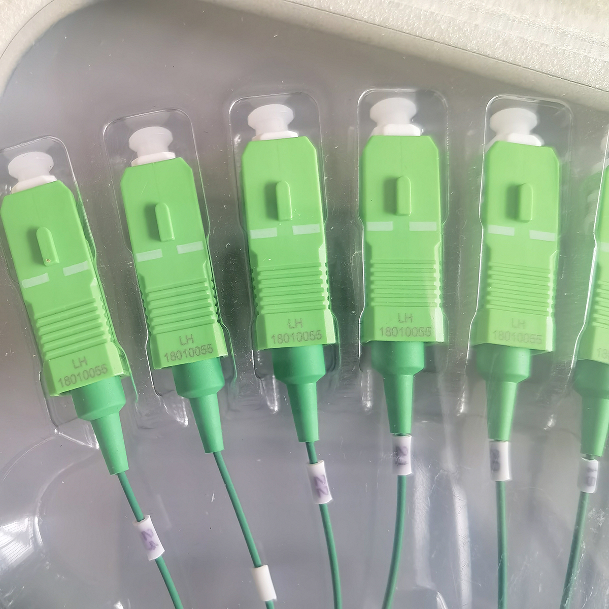 FTTH SC/APC Fiber Optic Pigtail 12Pcs Single Mode Indoor 0.9mm 0.9M Optical Fiber Extension Cord