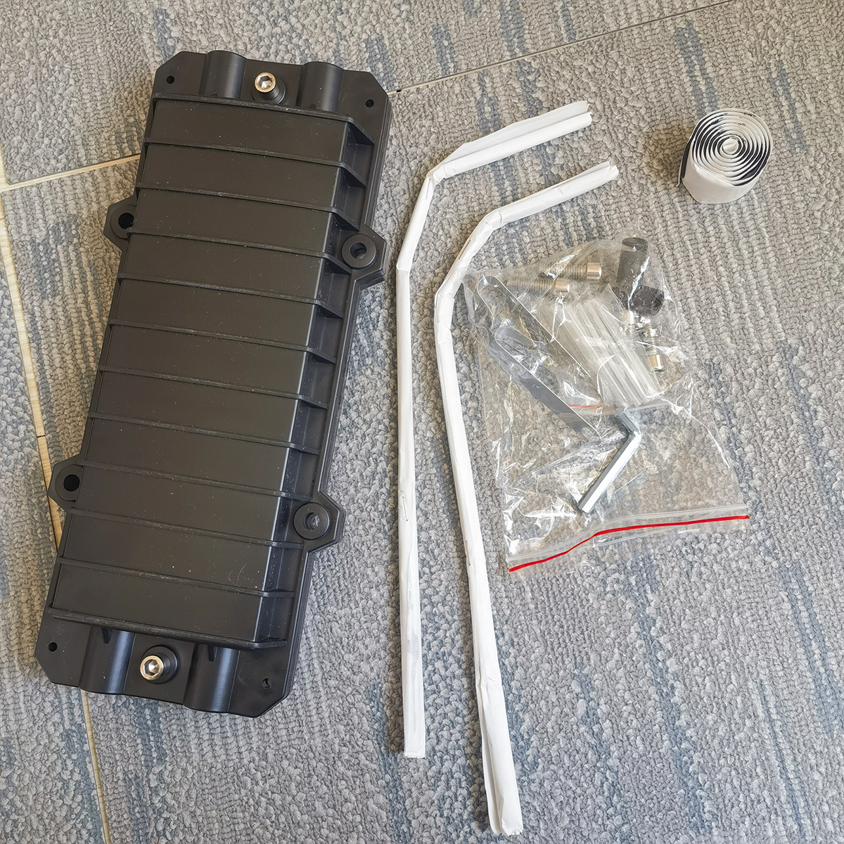 12 Core Fiber Splice Closure 2 In 2 Out Horizontal Outdoor Waterproof Fiber Junction Box Customized 
