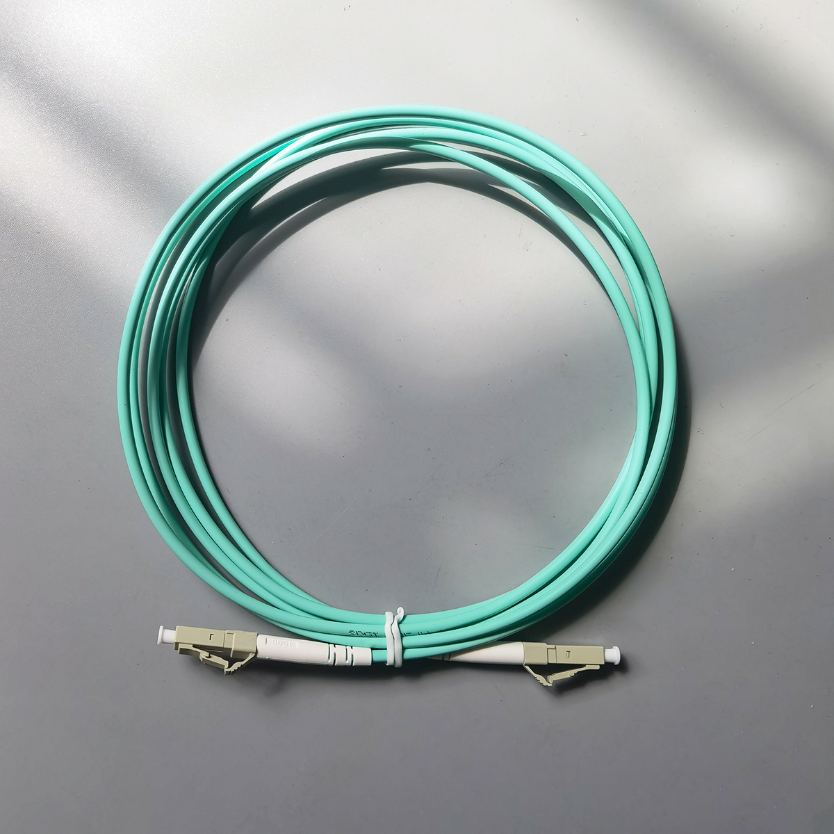 FTTH OM3 LSZH LC UPC to LC UPC Multimode Single Core Fiber Optic Patch Cable Jumper For Networking