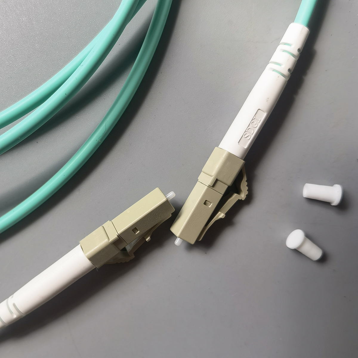 FTTH OM3 LSZH LC UPC to LC UPC Multimode Single Core Fiber Optic Patch Cable Jumper For Networking