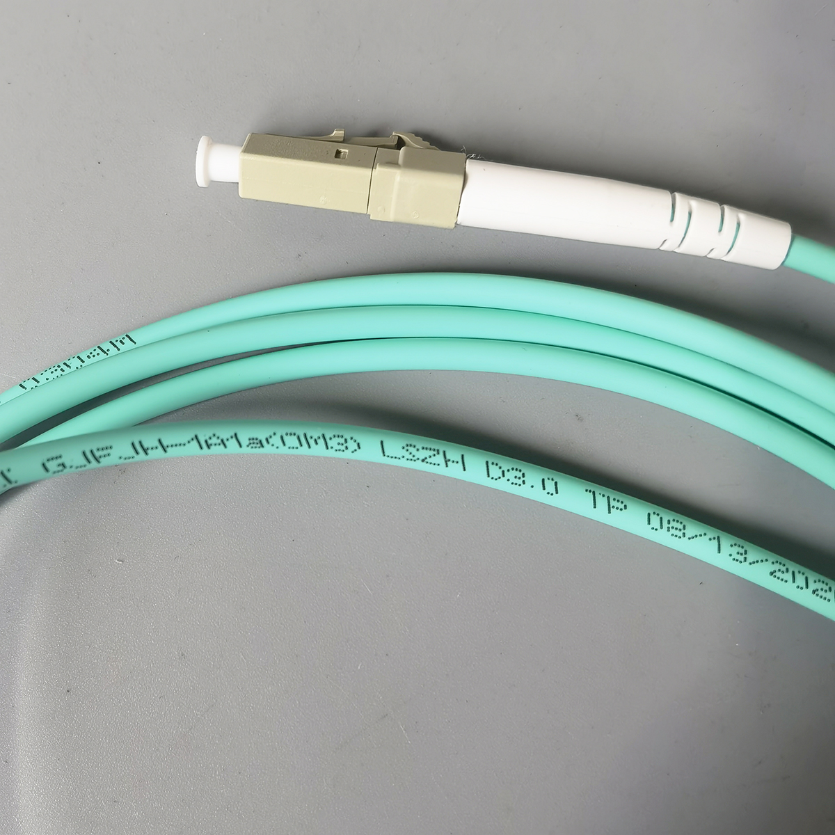 FTTH OM3 LSZH LC UPC to LC UPC Multimode Single Core Fiber Optic Patch Cable Jumper For Networking