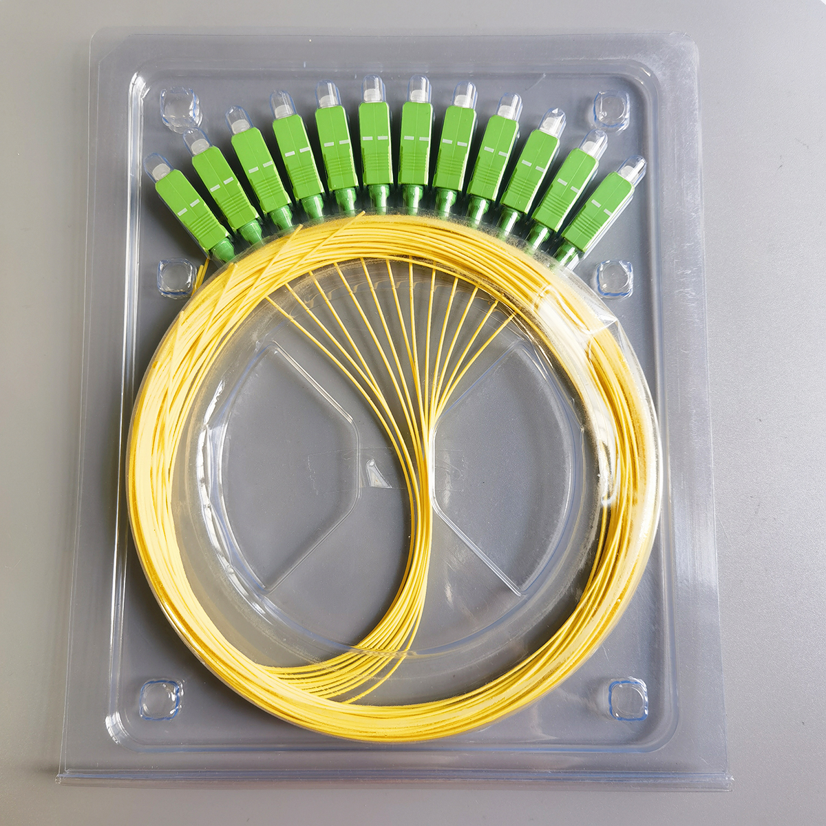 FTTH SC/APC Fiber Optic Pigtail 12Pack Single Mode 9/125μm Indoor Fiber Optic Cable For Network