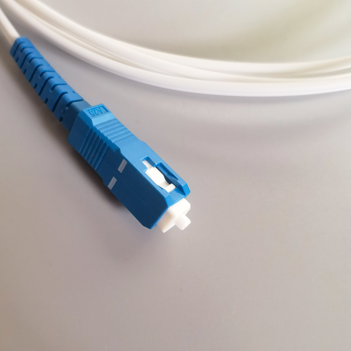 FTTH Fiber Optic Cable SC/UPC G657A1 Drop Cable Single Mode High-Speed Networks Reliable Cable