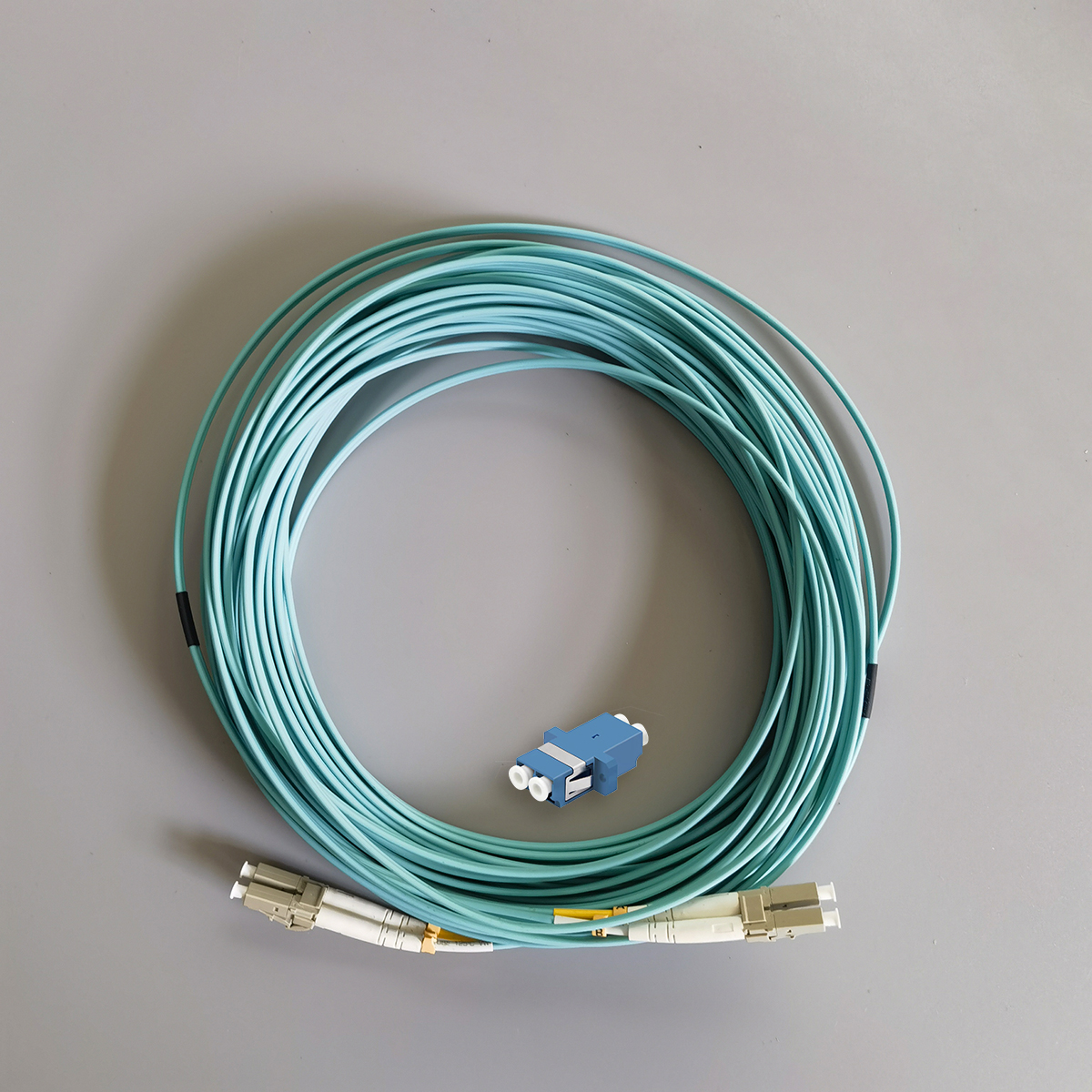 FTTH OM4 15M LSZH Duplex LC/UPC-LC/UPC Fiber Optic Patch Cord High-Speed Low Loss Indoor Cable