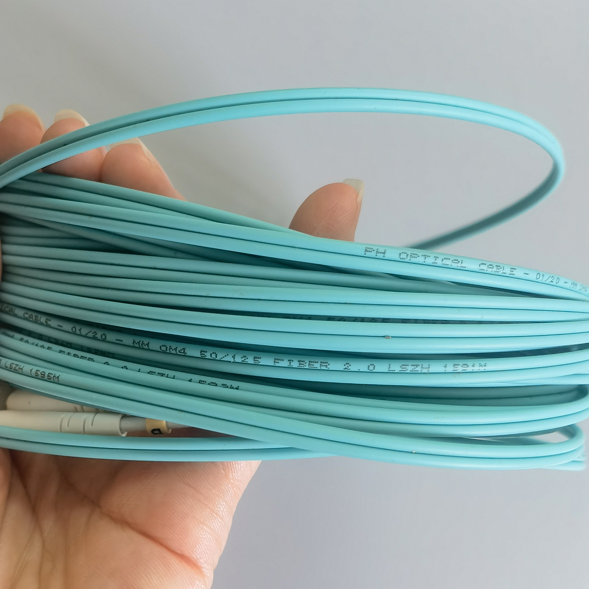 FTTH OM4 15M LSZH Duplex LC/UPC-LC/UPC Fiber Optic Patch Cord High-Speed Low Loss Indoor Cable FTTH OM4 15M LSZH Duplex LC/UPC-LC/UPC Fiber Optic Patch Cord High-Speed Low Loss Indoor Cable