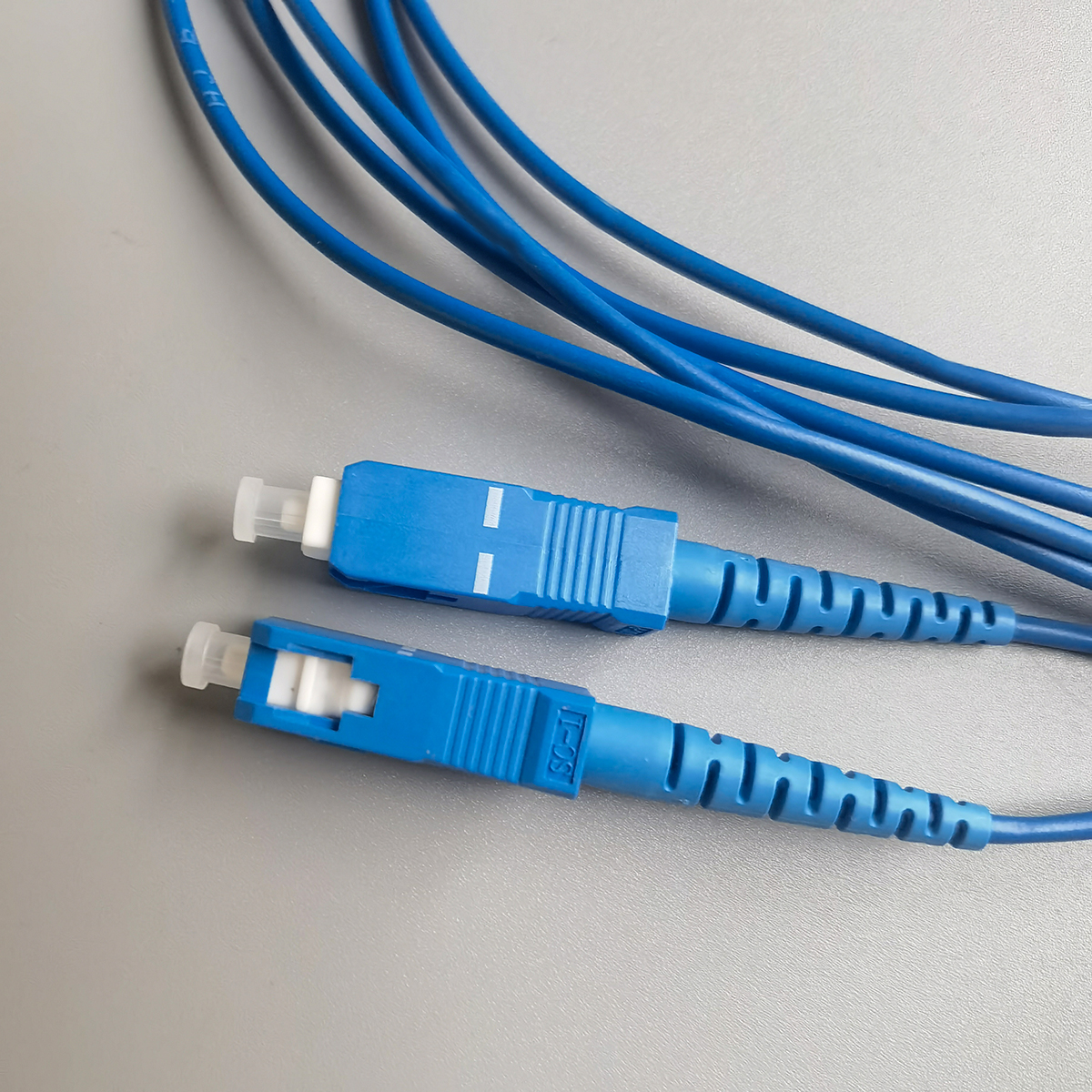 FTTH SC/UPC-SC/UPC 3M 2.0mm Indoor Simplex Fiber Optic Patch Cord Cable High-Speed Low Loss FTTH SC/UPC-SC/UPC 3M 2.0mm Indoor Simplex Fiber Optic Patch Cord Cable High-Speed Low Loss