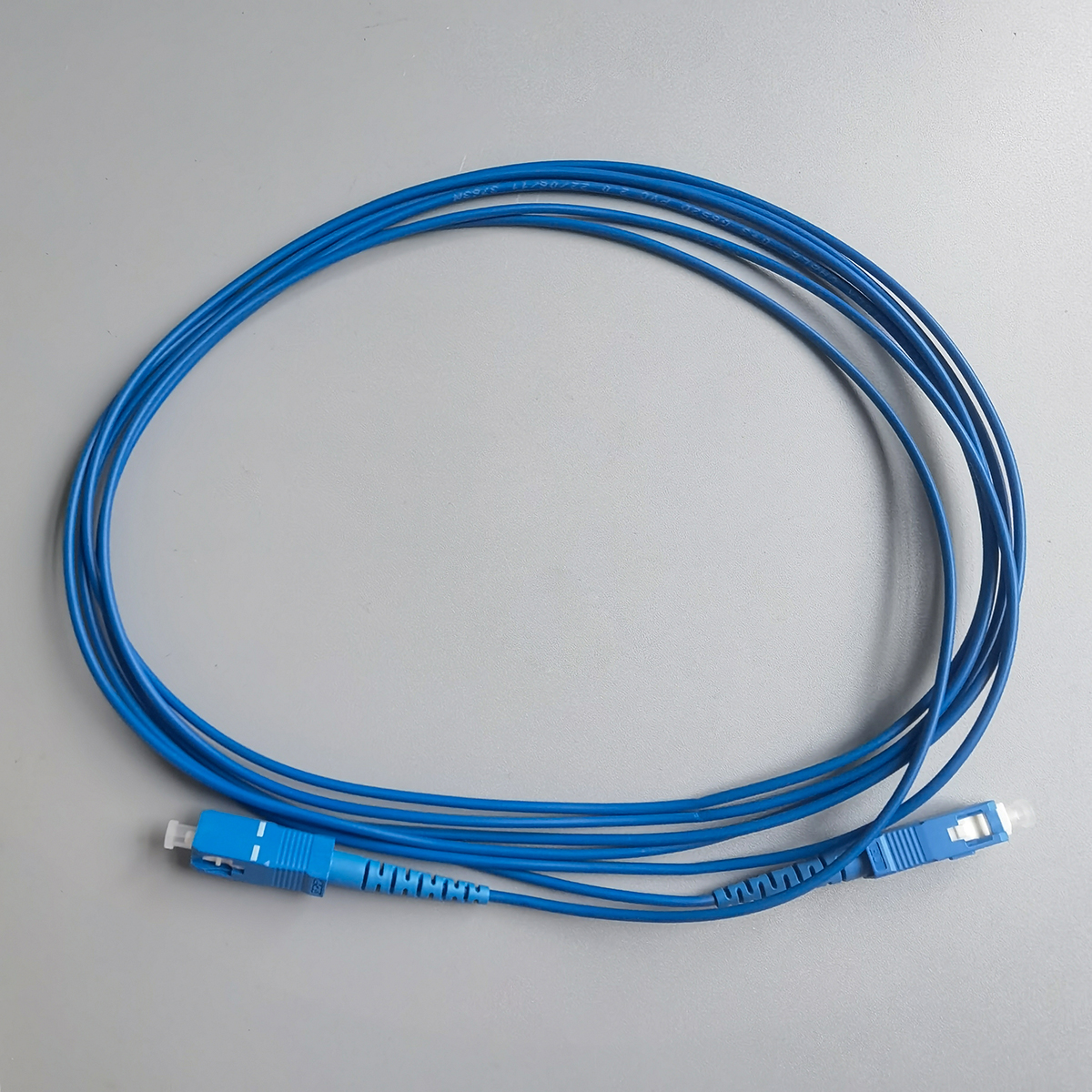FTTH SC/UPC-SC/UPC 3M 2.0mm Indoor Simplex Fiber Optic Patch Cord Cable High-Speed Low Loss FTTH SC/UPC-SC/UPC 3M 2.0mm Indoor Simplex Fiber Optic Patch Cord Cable High-Speed Low Loss