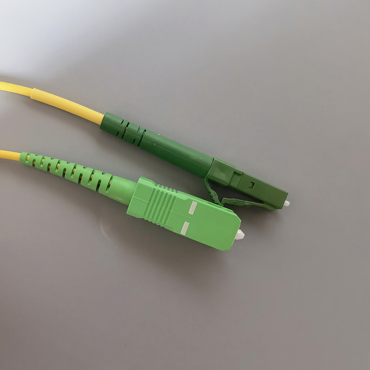 FTTH SC/APC To LC/APC Single Mode G657A1 Bend Insensitive 2.0mm LSZH Jacket Fiber Patch Cable 