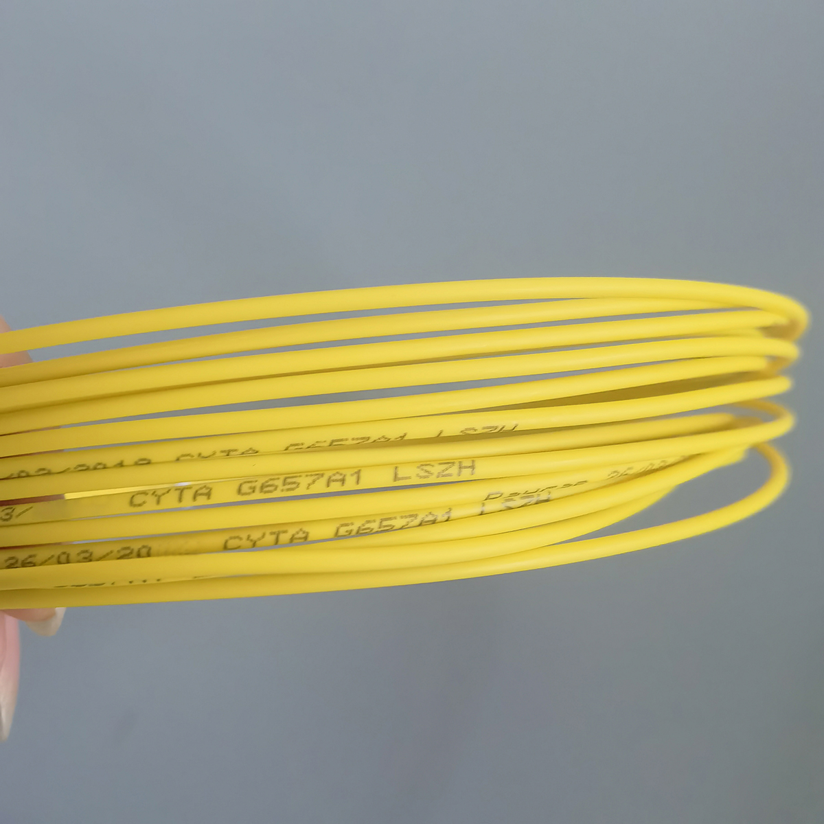 FTTH SC/APC To LC/APC Single Mode G657A1 Bend Insensitive 2.0mm LSZH Jacket Fiber Patch Cable 