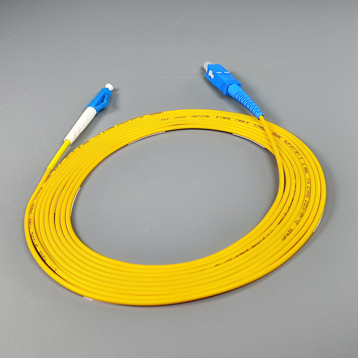 FTTH Fiber Optic Patch Cable Single Mode Simplex SC UPC to LC UPC 2.0mm LSZH Jacket 9/125μm Cable