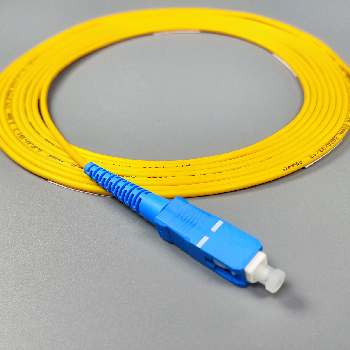 FTTH Fiber Optic Patch Cable Single Mode Simplex SC UPC to LC UPC 2.0mm LSZH Jacket 9/125μm Cable