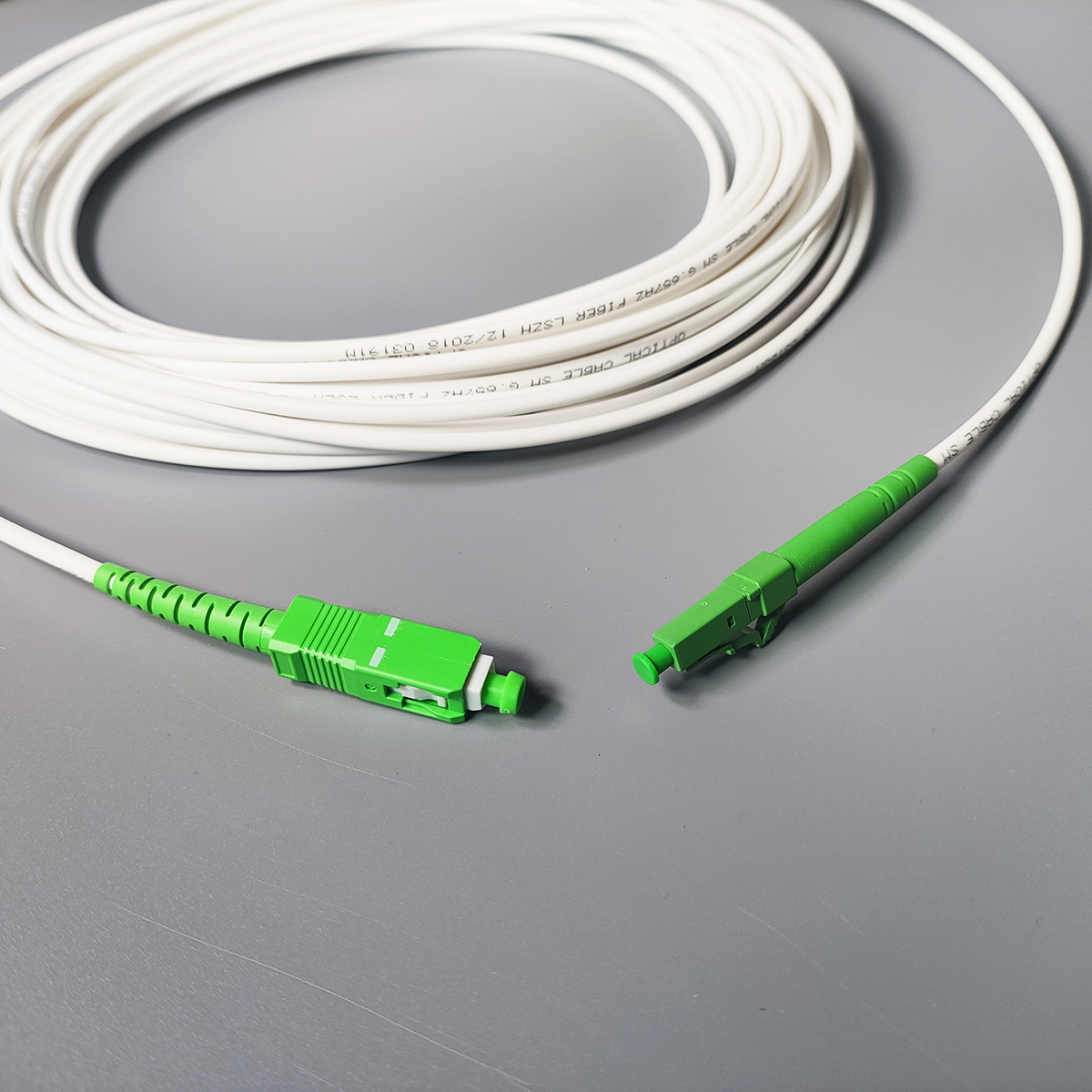FTTH Fiber Opitc Patch Cord SC/APC-LC/APC G657A2 LSZH  Fiber Opitcs Cable Simplex Convert Patch Cord